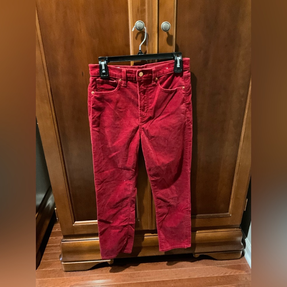 Gap Red Velvet High-Rise Jeans Size 28 / 6 Slim